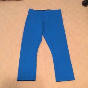 Reversible lululemon wunderunder crop 4 black/blue